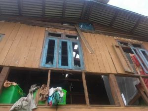 မိုးဗြဲမြို့တွင် စစ်ကောင်စီက နေအိမ်များကို ဖောက်ထွင်းကာ မီးရှို့ဖျက်ဆီး