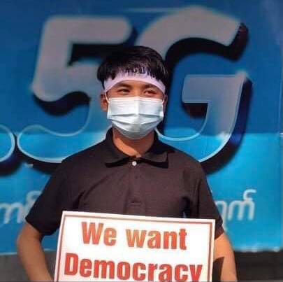 ဝိုင်းမော်မြို့ ညသပိတ်တွင် လူငယ်တစ်ဦးဖမ်းဆီးခံရ