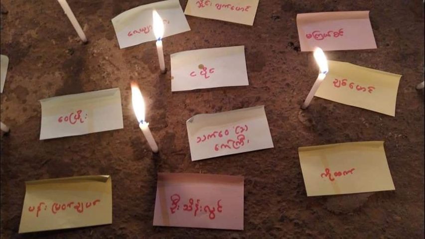 နမ္မတီးမြို့၌ စစ်အာဏာရှင်စနစ်ဆန့်ကျင်ဆန္ဒပြရာတွင် ကျဆုံးသွားသောသူများအတွက် ဆုတောင်းကာ ညသပိတ် ပြုလုပ်