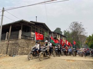 ဖားကန့်မြို့နယ်၊ ဆိုင်းတောင်ကျေးရွာတွင် စစ်အာဏာရှင်စနစ်ဆန့်ကျင်သည့် ဆိပ်မူဆိုင်ကယ်သပိတ်စစ်ကြောင်