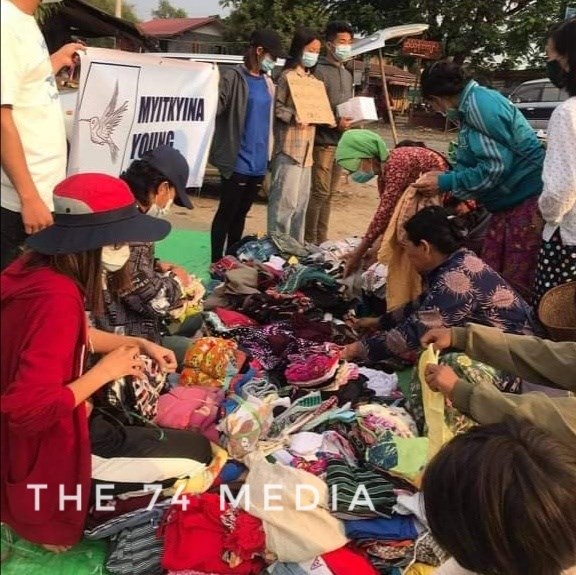 Myitkyina Young အဖွဲ့ စစ်ရှောင်မိဘပြည်သူများနှင့်ခက်ခဲသော မိသားစုများအတွက် ရံပုံငွေရှာ‌ စျေးရောင်းခြင်း