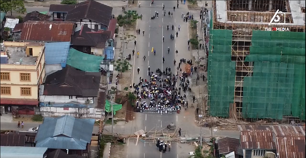 မြစ်ကြီးနားမြို့တွင် ဆန္ဒပြသူများကို အကြမ်းဖက်ဖြိုခွဲခဲ့သည့် ရုပ်သံ - အပိုင်း ၁