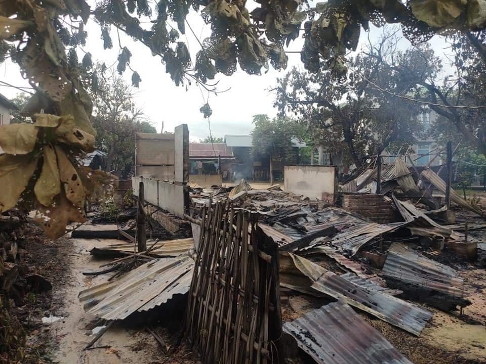 တန့်ဆည်မြို့နယ် ကျီကုန်း (တောင်) ကျေးရွာတွင် ဒေသခံများ၏ နေအိမ်ကို စစ်ကောင်စီမီးရှို့ဖျက်ဆီး